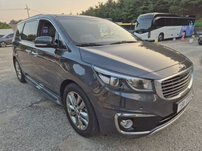 Kia Carnival 2015