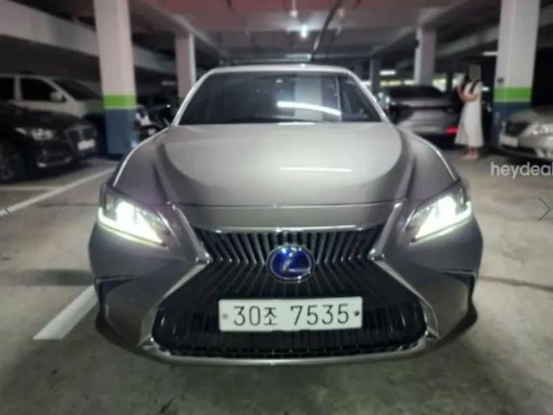 Lexus ES 2018